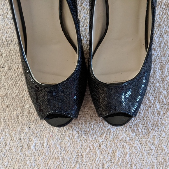 Wild Diva Black Sequin Peep Toe Pump, 7.5M - Picture 8 of 8
